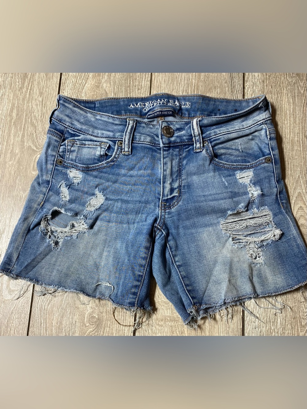 American Eagle Midi Jean Shorts Raw Hem Distressed Denim Bottoms Womens Size 2